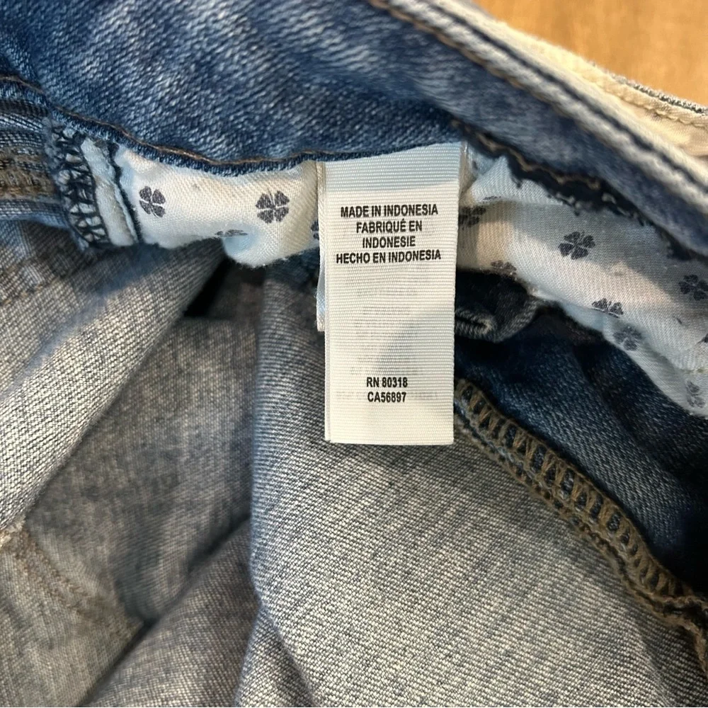 Lucky Brand the Bermuda Denim Jean long Shorts 12/31